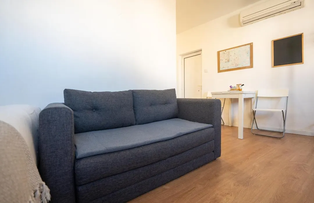 Studio Mouraria, Lisbon Center, tram&metro-1